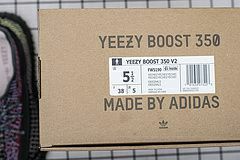 Picture of Yeezy 350 V2 _SKUfc4209886fc